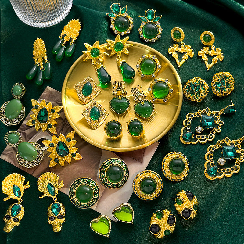 E2,earrings