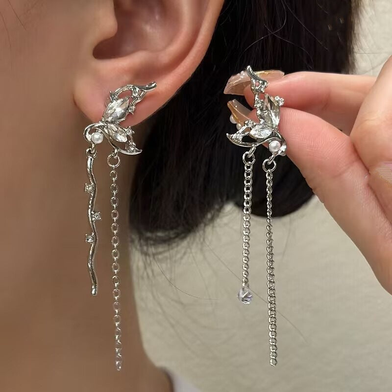 E13,925 Silver Needle Earrings D