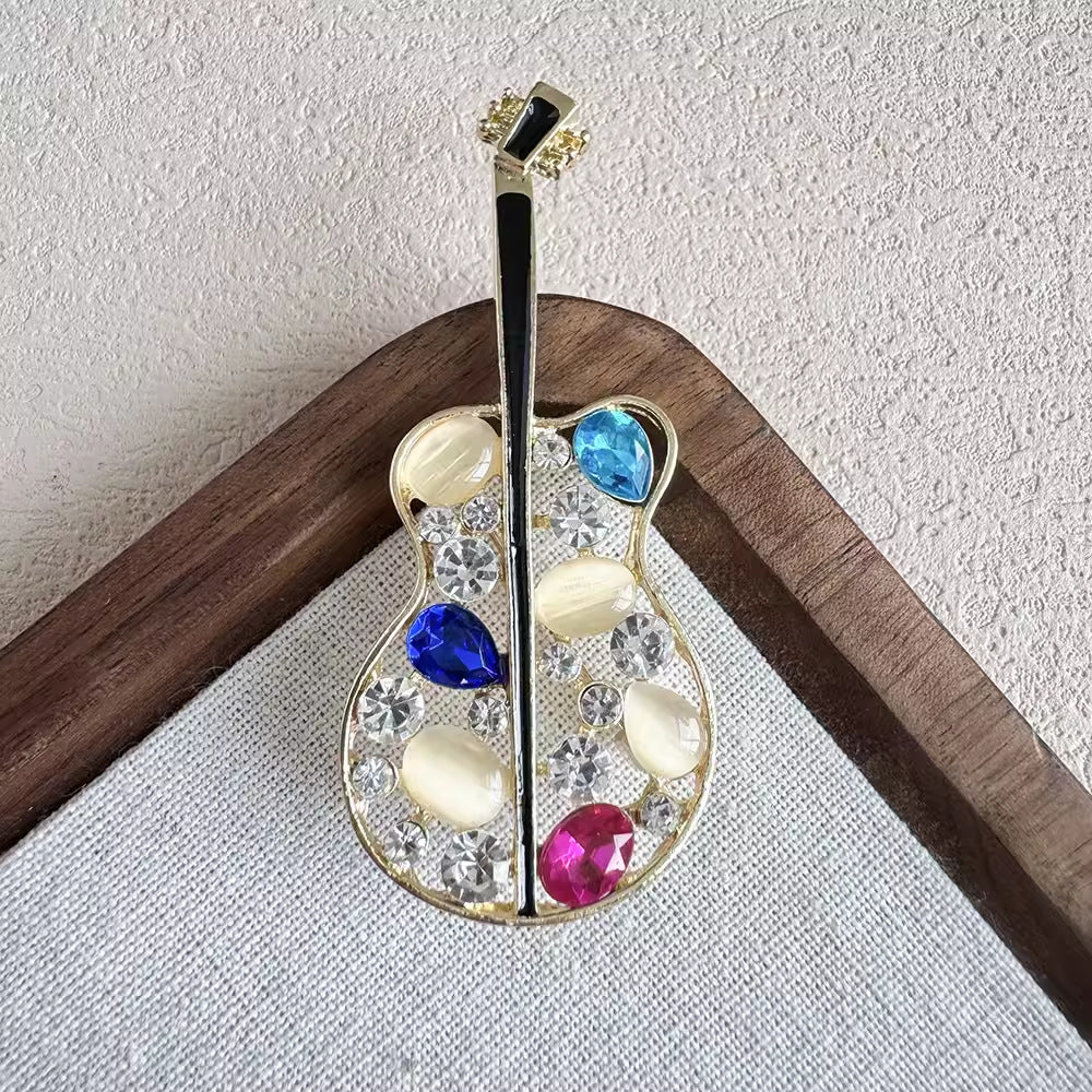 30-Type diamond-encrusted tulip, rose and other brooches