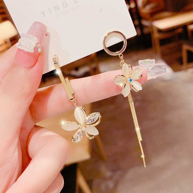 E14,925 Silver Needle Earrings B