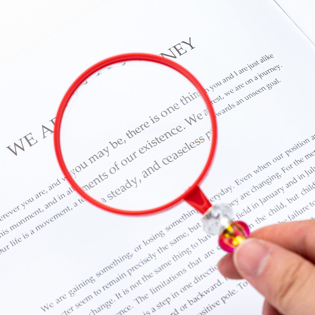 Reading hand-held magnifying glass, reading newspaper reader, expanding mirror creative DIY beaded magnifying glass