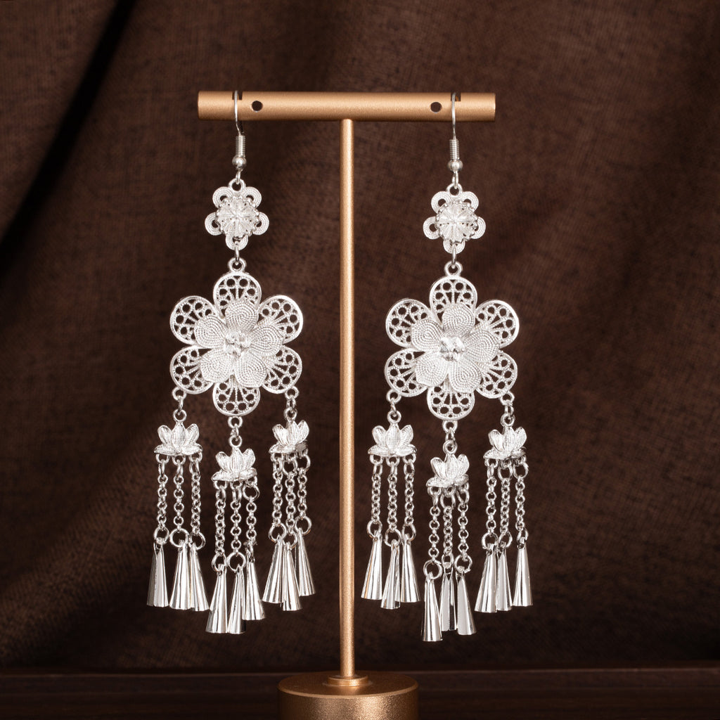 E6,Miao silver earrings