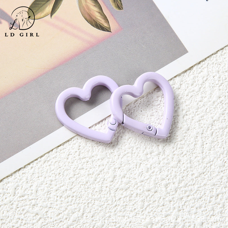 A heart-shaped spring chain, keychain