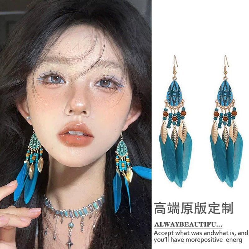 E5, earrings
