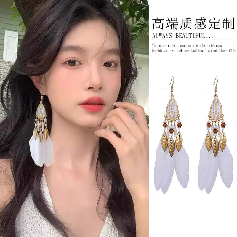 E5, earrings