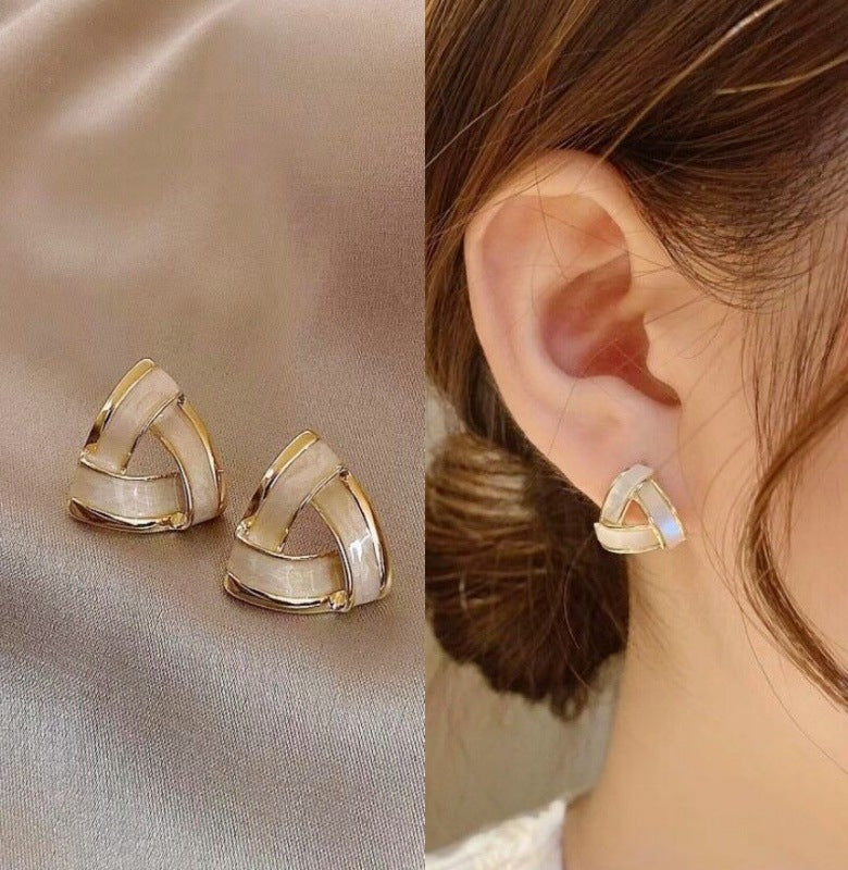 E15,925 Silver Needle Earrings  A